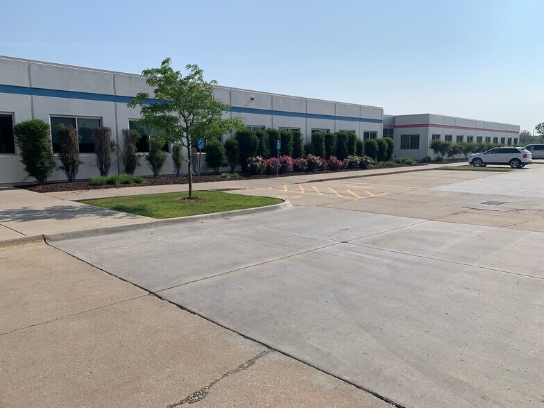 More Photos Of 224 S Bell Ave, Ames Office For Lease