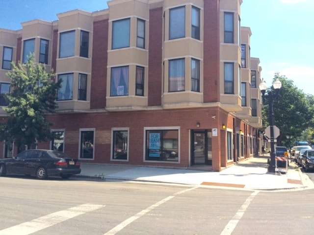 More Photos Of 2401-2409 S Oakley Ave, Chicago Storefront Retail Residential For Lease