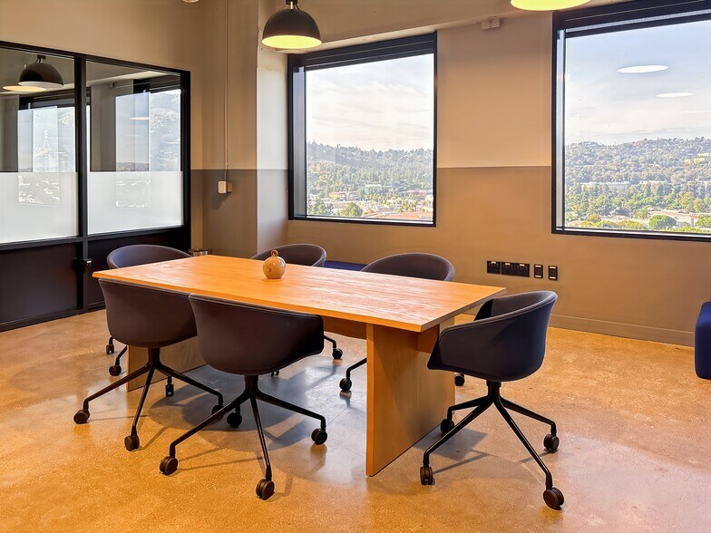 More Photos Of 3900 W Alameda Ave, Burbank Coworking Space