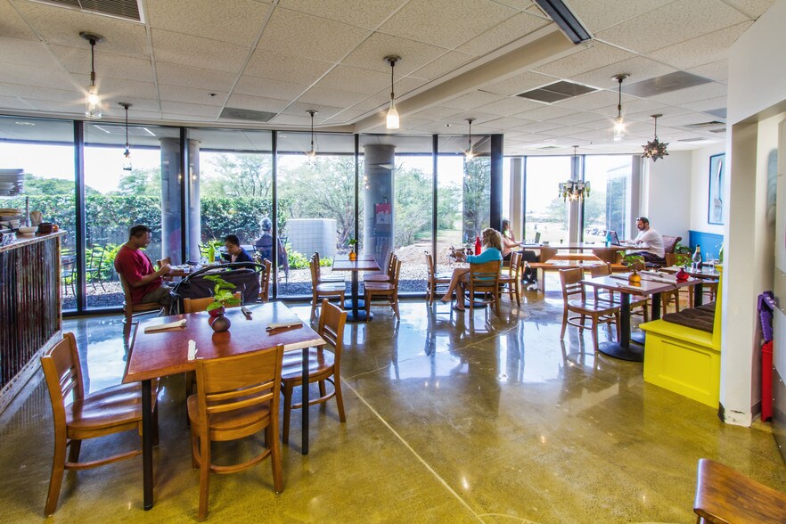 More Photos Of 535 Lipoa Pky, Kihei Office For Lease