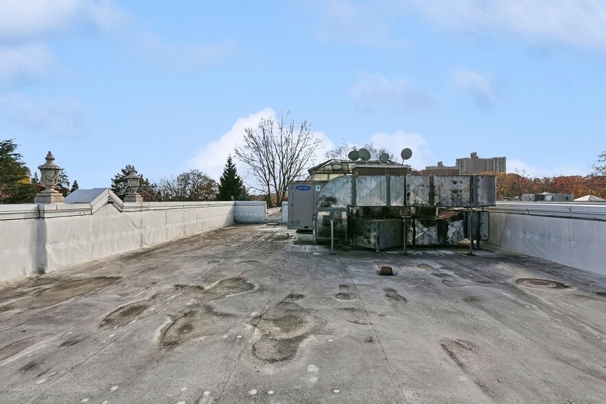 More Photos Of 3 Lehman Ter, Yonkers Congregate Senior Housing For Sale