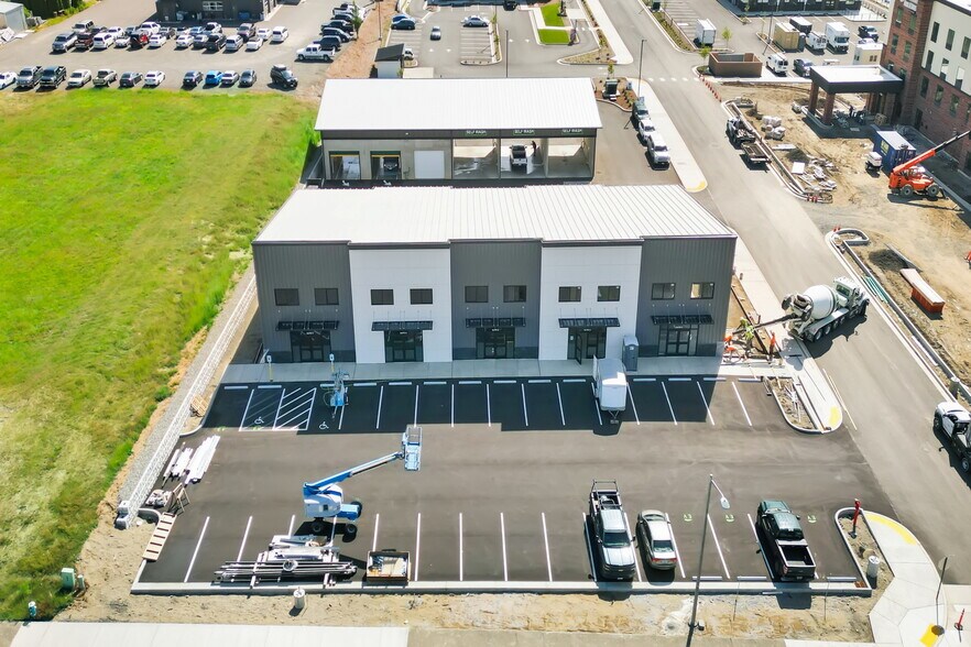 More Photos Of 115 Duffner, Lynden General Retail For Lease
