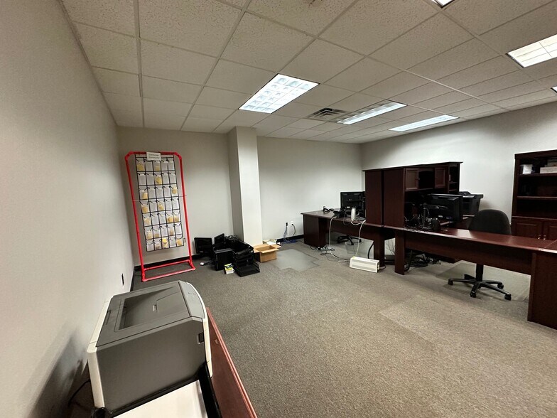 More Photos Of 1385 Weber Industrial Dr, Cumming Distribution For Lease