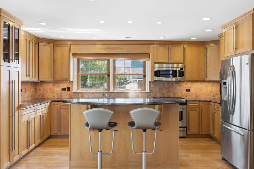 More Photos Of 9819 160th Ave, Howard Beach Apartments For Sale