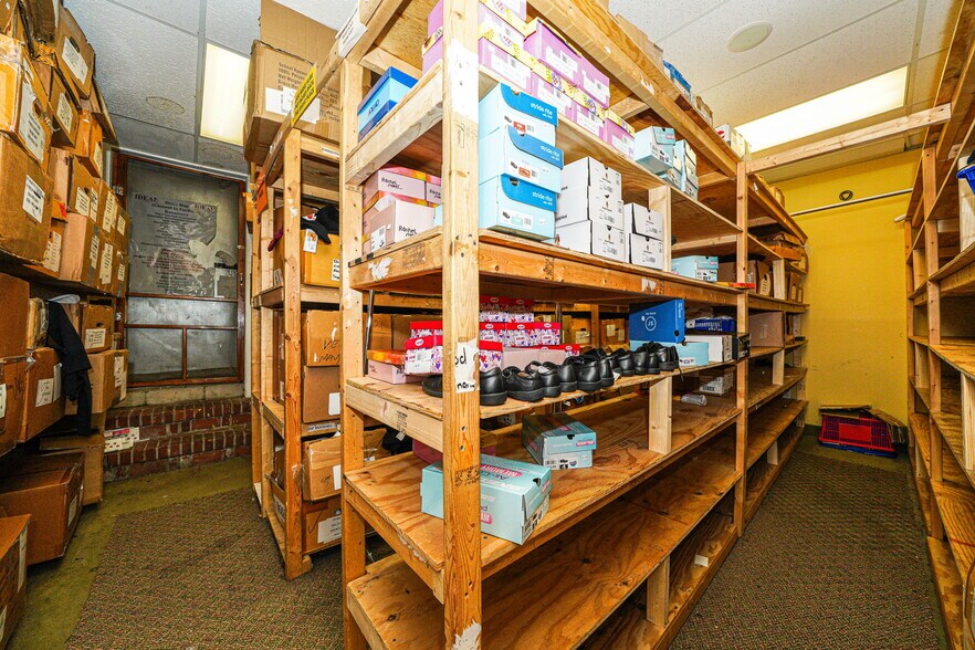 More Photos Of 175-183 Rockaway Ave, Valley Stream Storefront Retail Office For Lease