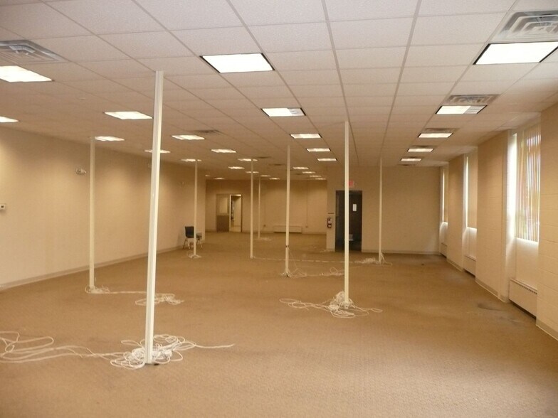 More Photos Of 1735 N Bendix Dr, South Bend Manufacturing For Sale