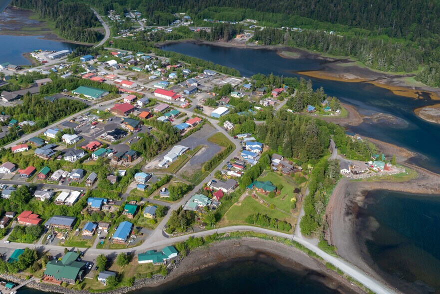 More Photos Of 400 JS Dr, Craig Flex For Sale