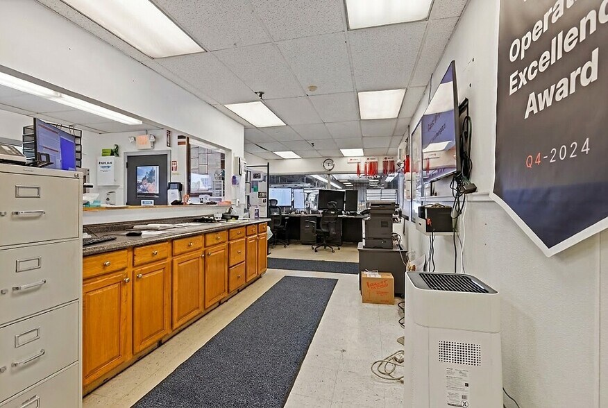 More Photos Of 122 Lyons Rd, Sidney Industrial For Sale