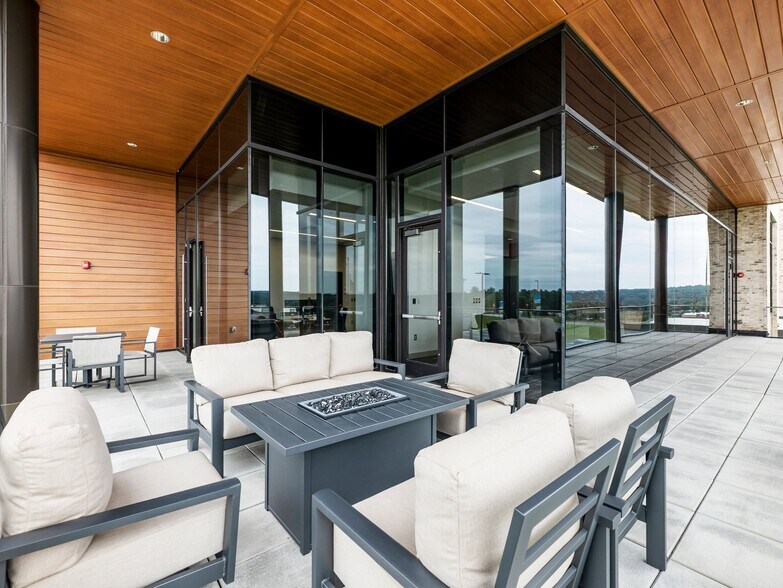 More Photos Of 100 Highpoint Park Way, Braselton Office For Lease