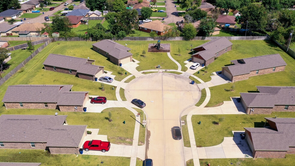 More Photos Of 2401 - 2430 14th Ave N, Texas City Apartments For Sale