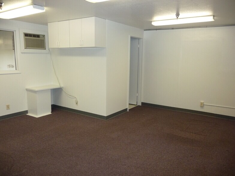 More Photos Of 96-1173 Waihona St, Pearl City Warehouse For Lease