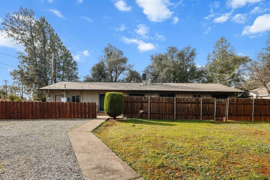 More Photos Of 2081 Victor Ave, Redding Office For Sale