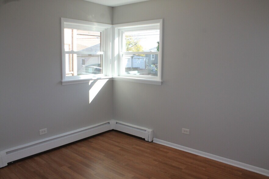 More Photos Of 3229 Commercial Ave, South Chicago Heights Apartments For Sale