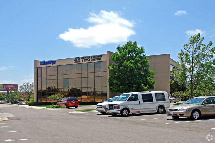 More Photos Of 6601 N Broadway Ext, Oklahoma City Office For Lease