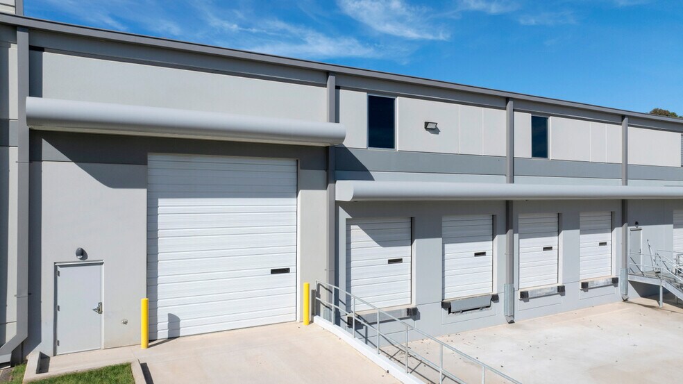 More Photos Of 13015 Jamesburg Dr, Huntersville Distribution For Lease