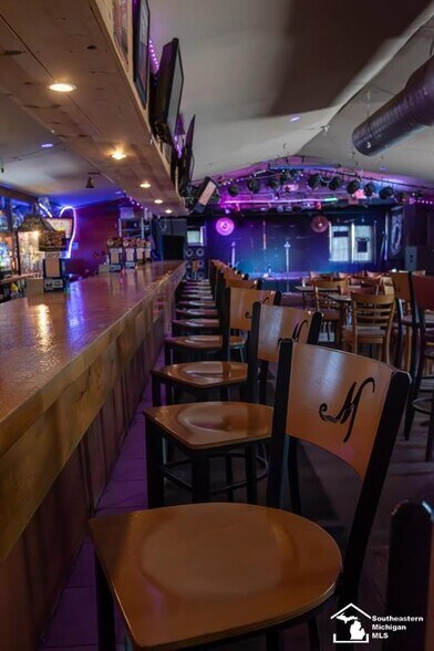 More Photos Of 10221 Telegraph Rd, Carleton Bar For Sale