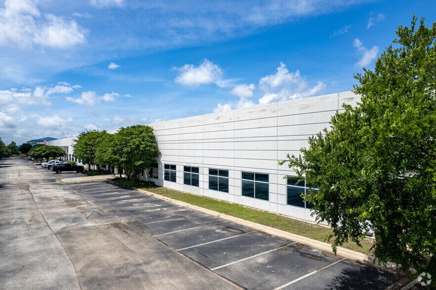 More Photos Of 1600 Eberhardt Rd, Temple Office For Lease