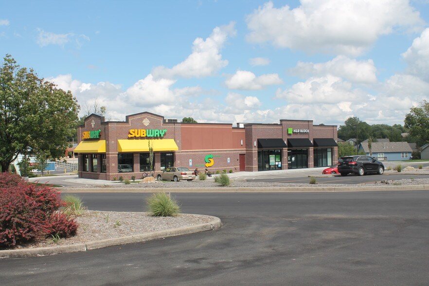 More Photos Of 18001 E US Highway 24, Independence Unknown For Lease