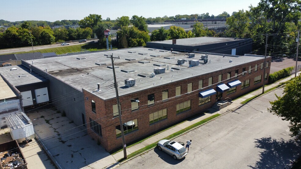 More Photos Of 1121 River St, Lansing Distribution For Lease
