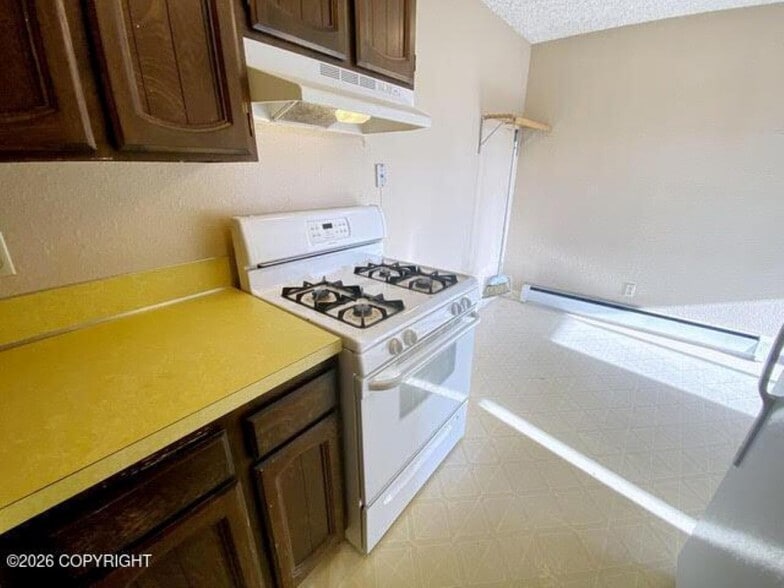 More Photos Of 513 E 15th Ter, Anchorage Apartments For Sale
