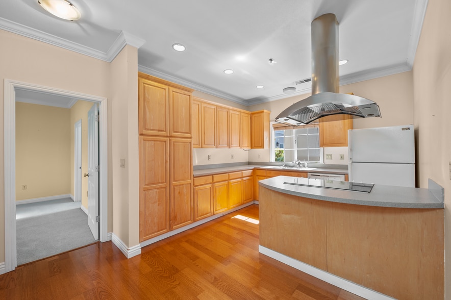 More Photos Of 568-586 Glenwood Ave, Menlo Park Apartments For Sale