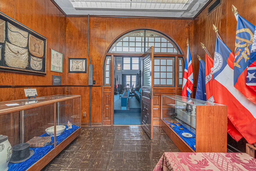 More Photos Of 100 E Bay St, Savannah Lodge Meeting Hall For Sale