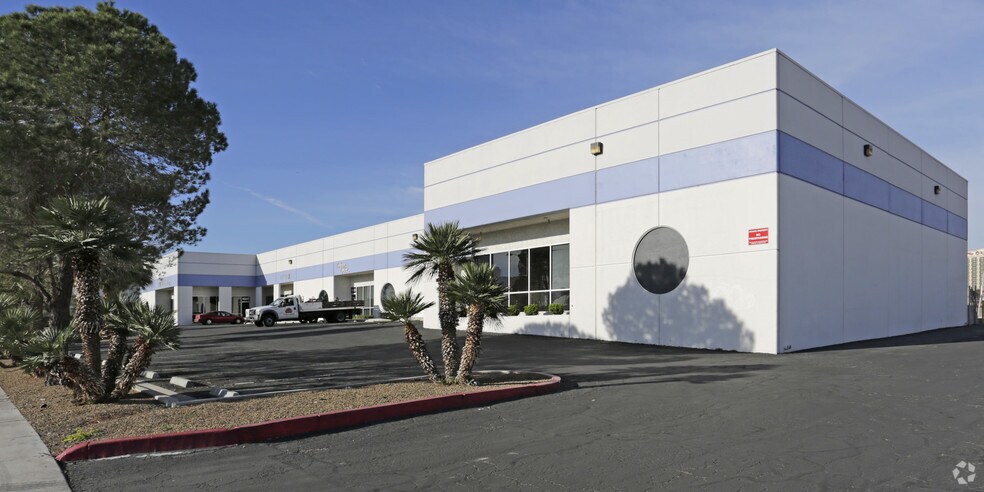 More Photos Of 4699 S Valley View Blvd, Las Vegas Light Manufacturing For Lease