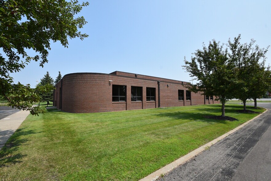 More Photos Of 1749 38th St S, Fargo Light Distribution For Sale