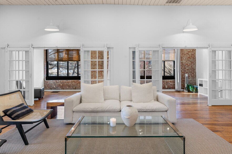 More Photos Of 312 N Highland Ave NE, Atlanta Storefront Retail Office For Lease