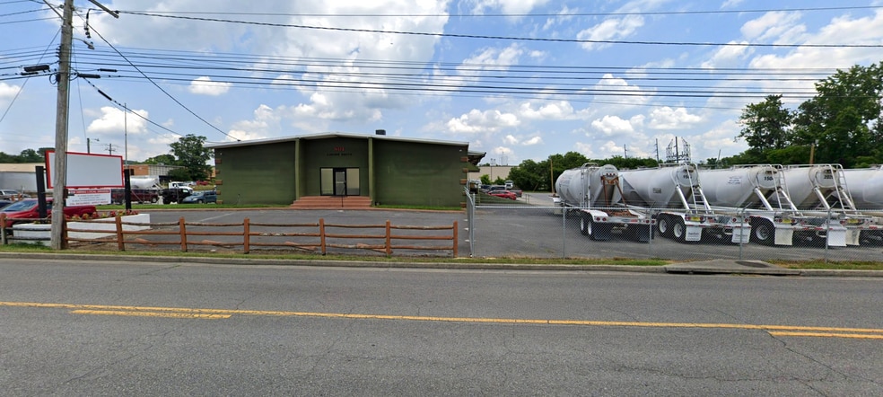 More Photos Of 801 Legion Dr, Dalton Industrial For Lease