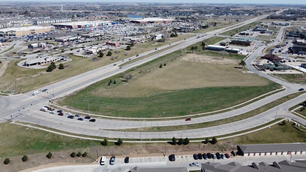 More Photos Of 84th St @ Nebraska Pkwy, Lincoln Land For Sale