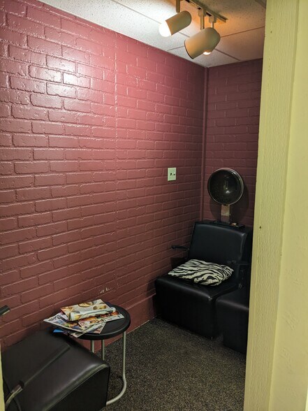 More Photos Of 2992 Wadsworth Rd, Norton Storefront Retail Residential For Sale