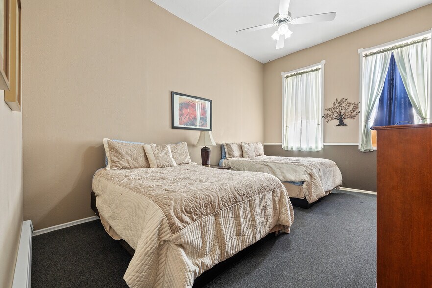 More Photos Of 603 N River St, Hot Springs Hotel For Lease