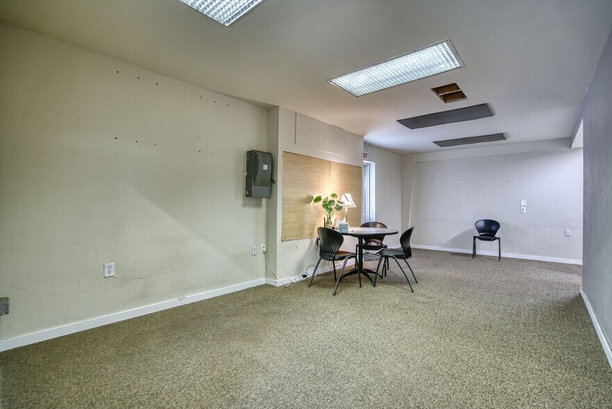 More Photos Of 1800 Commerce St, Boulder Manufacturing For Lease