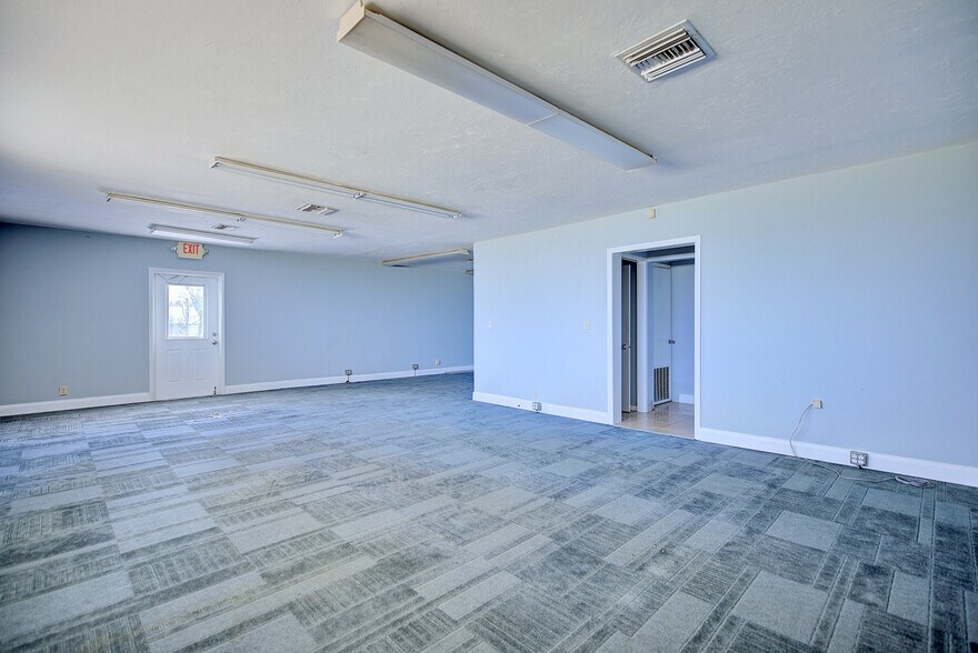 More Photos Of 10405 US Highway 27 S, Sebring Freestanding For Sale