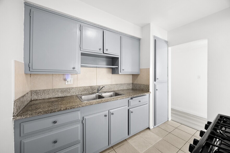 More Photos Of 616 Via Altamira, Montebello Apartments For Sale