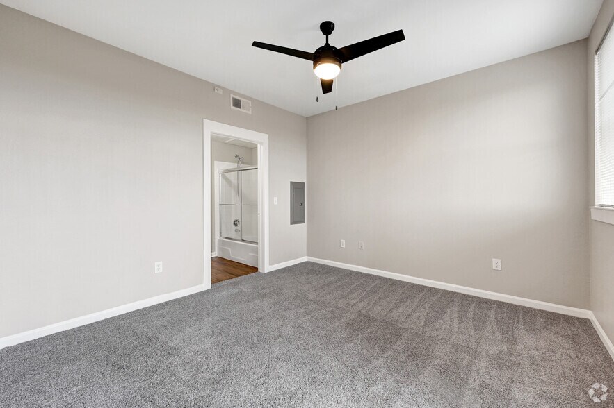 More Photos Of 251 Town Center Ln, Keller Apartments For Lease