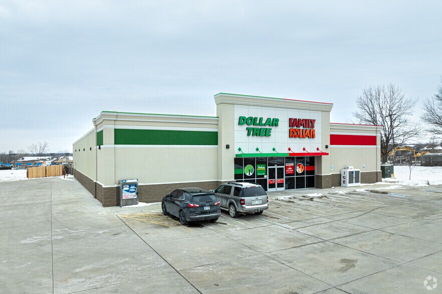 More Photos Of 721 S Webster St, Spring Hill Convenience Store For Sale