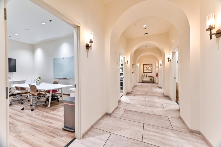 More Photos Of 5770 S Durango Dr, Las Vegas Medical For Sale