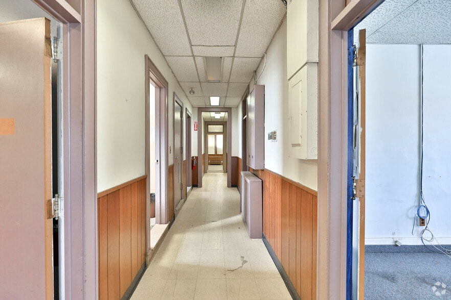 More Photos Of 13-51 River Rd, Fair Lawn General Retail For Sale