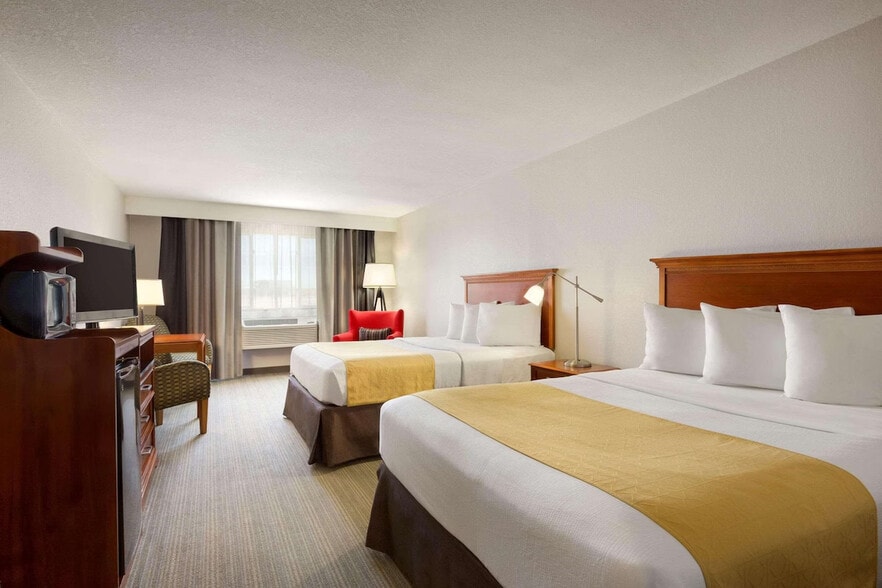 More Photos Of 664 Chase Blvd, Sidney Hotel For Sale