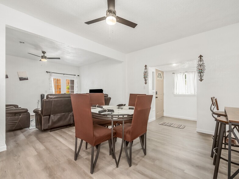 More Photos Of 32989 Weatherly Ln, North Fork Apartments For Sale