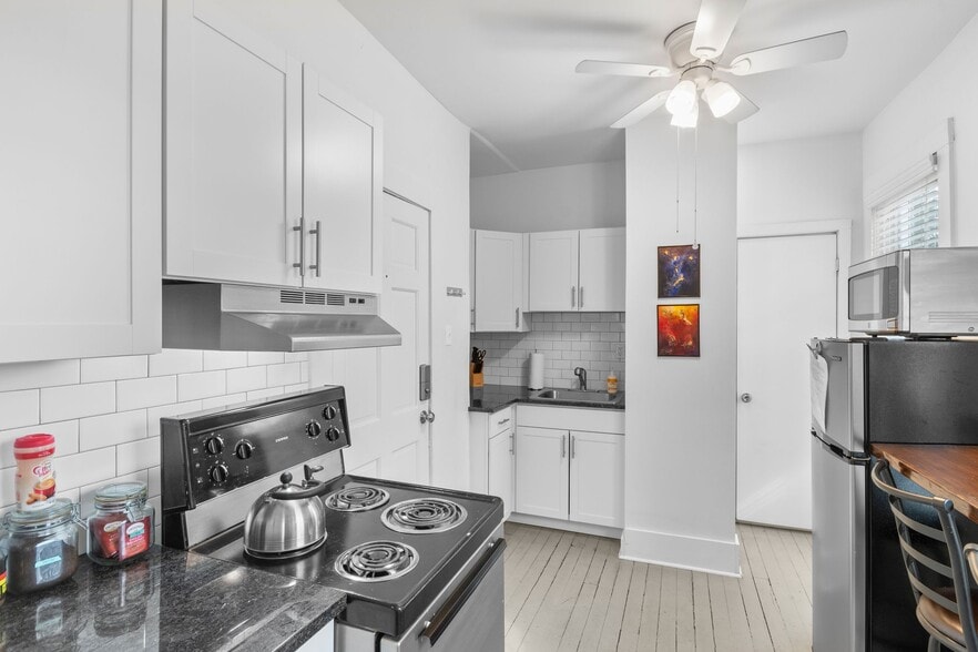 More Photos Of 33 Vance Ave, Black Mountain Apartments For Sale