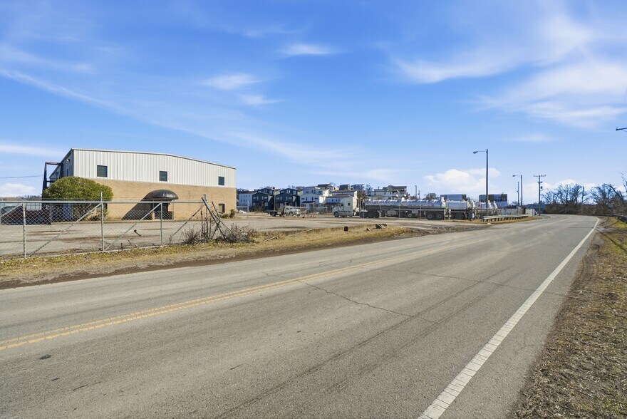 More Photos Of 1421 Baptist World Center Dr, Nashville Loft Creative Space For Sale