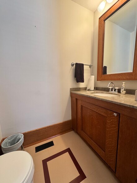 More Photos Of 121 S Center St, Clinton Office For Sale
