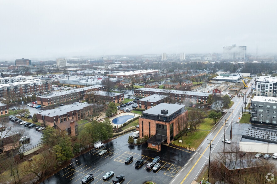 More Photos Of 1200 Chambers Rd, Columbus Office For Lease