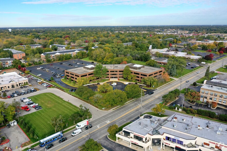 More Photos Of 1 S 450 Summit Ave, Oakbrook Terrace Office For Sale