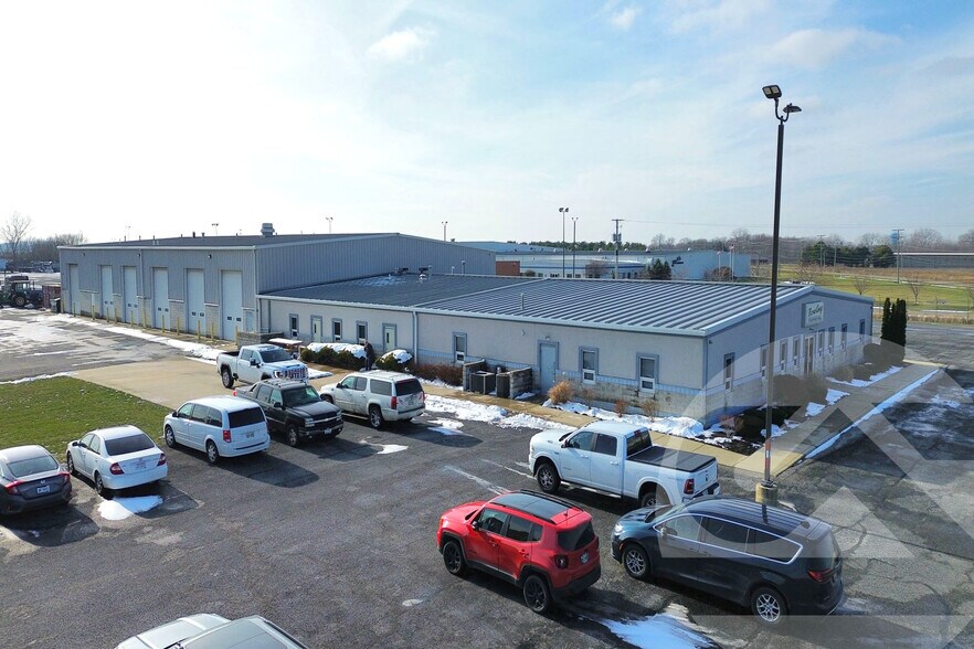 Primary Photo Of 1827 Sandusky St, Fostoria Warehouse For Sale