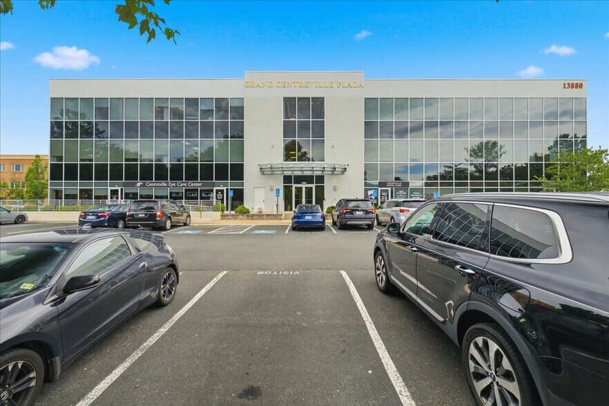 More Photos Of 13880 Braddock Rd, Centreville Medical For Lease