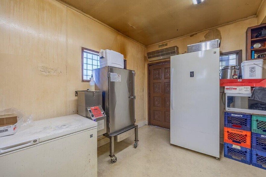 More Photos Of 3030 Oregon Ave, Bandon Restaurant For Sale